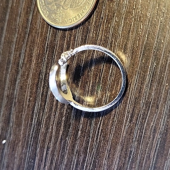 🤎 Crescent Moon Cuff Ring - Picture 6 of 6